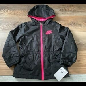 Nike girls mid weight zip up hooded jacket size 5(NWT)~PRICE IS FIRM~